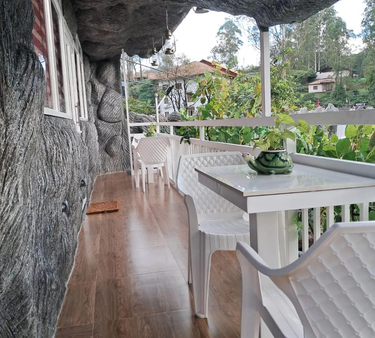 S & B Dreams House Apartment Munnar Homestay